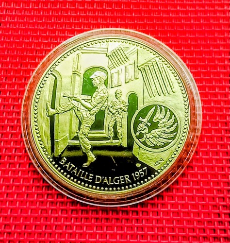 Pièce dorée or 24 - pièce, À